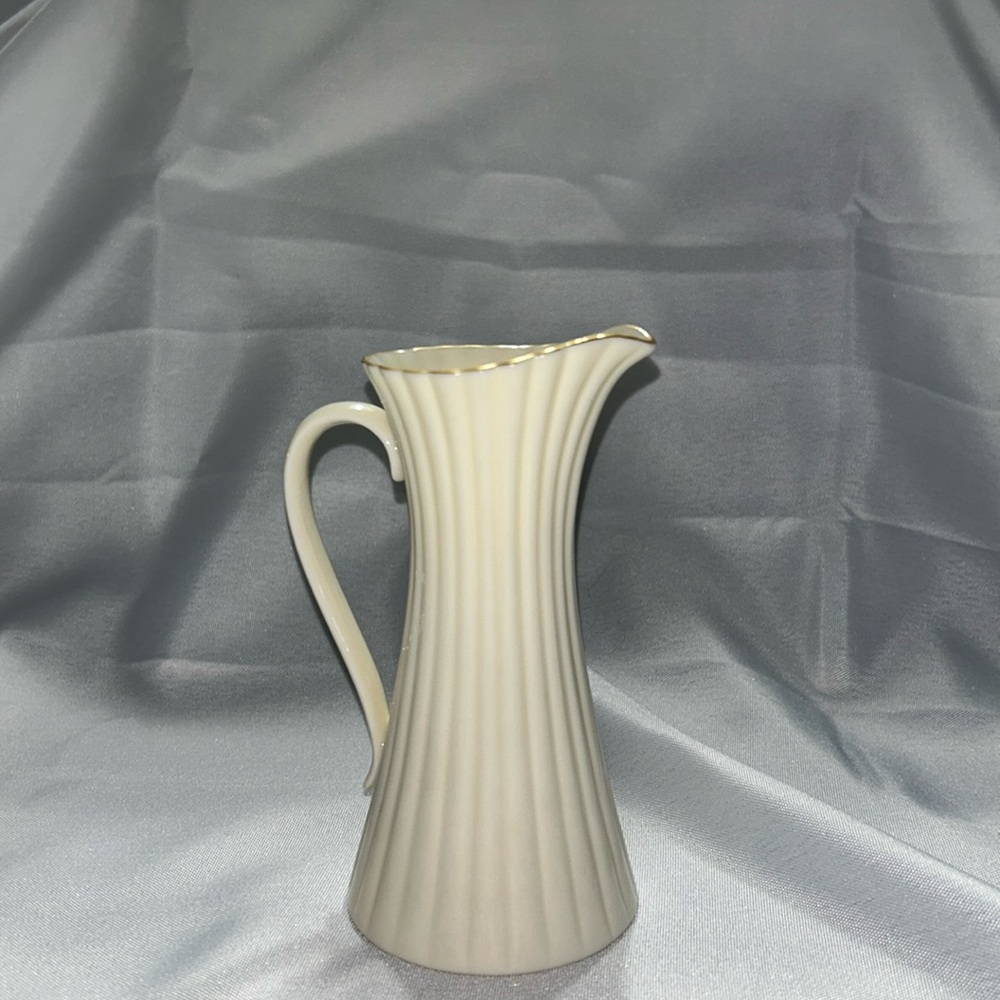 Lenox Ivory Ribbed Bouquet Pitcher Vase